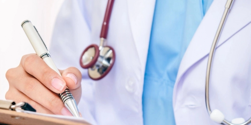 “No, this is not all in my head!” A Lesson on Medical Gaslighting “No, this is not all in my head!” A Lesson on Medical Gaslighting