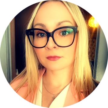 Dr Anja
